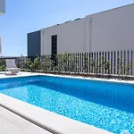 Luxury Sea View - *