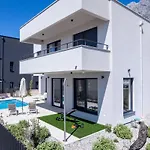 Villa Luxury Sea View - *
